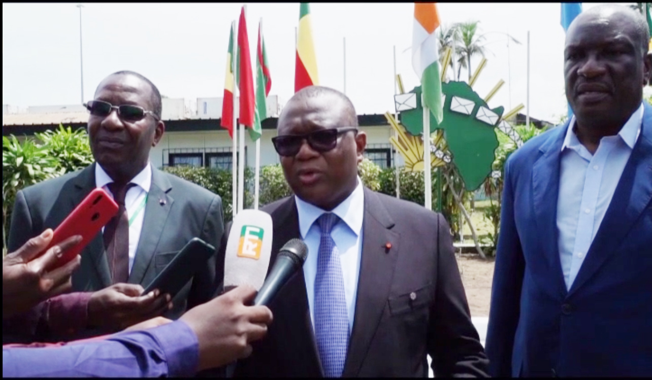 Visite du Ministre Amadou Coulibaly à l'EMSP